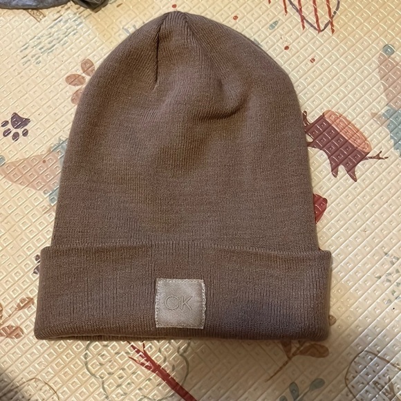 COPY - Calvin Klein beanie - Picture 1 of 3